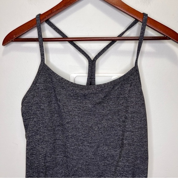 Lululemon Tank Top Power Y Yoga Leisure Running Stripe Size 10 Activewear - Picture 7 of 9